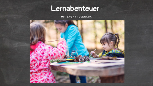 Kindergartenkinder basteln im Wald